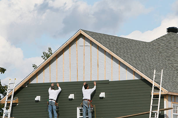 Professional Emergency Siding Repair technician working in Anna, IL